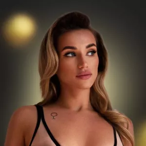 BLOODY LADY ❤️ DM ME 😘