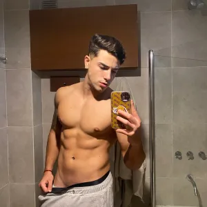 goldenmanu OnlyFans