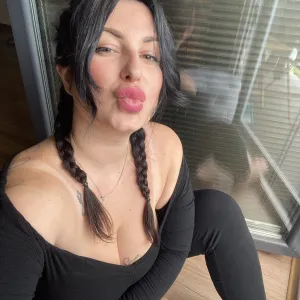 Whoever is this 🍉