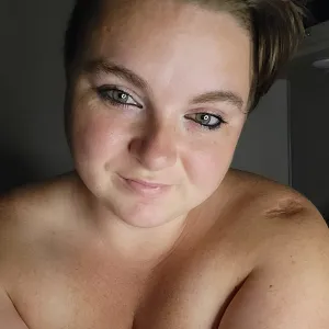 thequeenbee69 OnlyFans