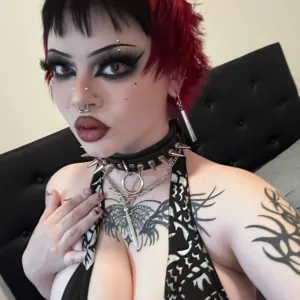 𝐕𝐚𝐦𝐩𝐲 ᥫ᭡