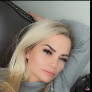 April Adella  Curvy big ass tits & booty Onlyfans