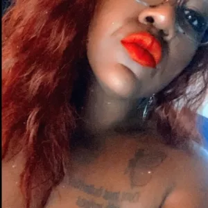 kinkyebonypolyluv OnlyFans