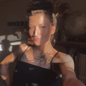 Carlyyyy🌼 Onlyfans