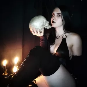 𝕾𝖔𝖗𝖘𝖍𝖆 𝕹𝖎𝖌𝖍𝖙𝖋𝖆𝖑𝖑