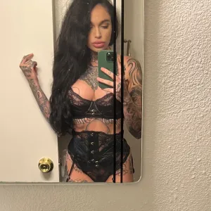 leighravenfree OnlyFans