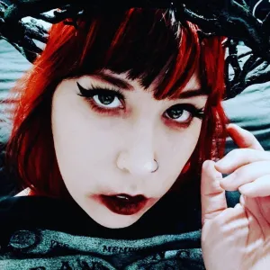 Manic_Pixie_Dream_Millf