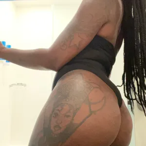 queenyonii OnlyFans