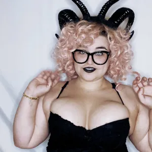 🐁 Enid fvkng Cohn 🦇