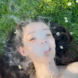 StonerGirl🍃 Onlyfans