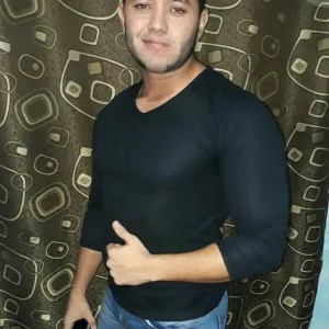 mathias2guevara OnlyFans