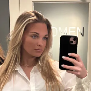 LAUREN
