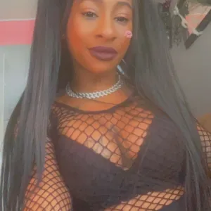 Livi Luxxx -Free