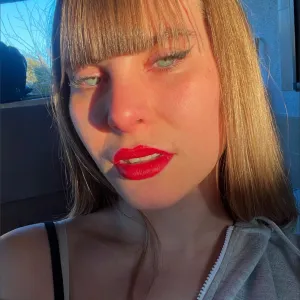 Sara ⚡️