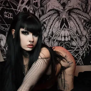 Alyse Levay