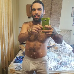 hairyhotbat OnlyFans