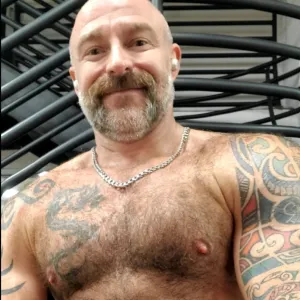 musclebearmontreal OnlyFans