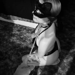 Miss. Mae & Sainz🖤 Onlyfans