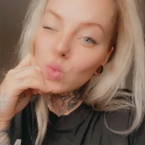 bluenblonde OnlyFans