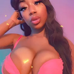 akinsmyaa OnlyFans