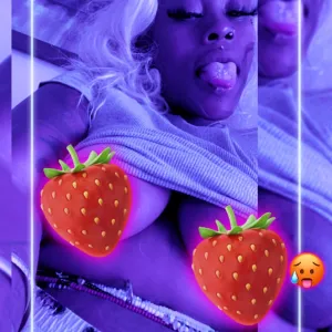 🍓Skrrawberry Peachess🍑 Onlyfans