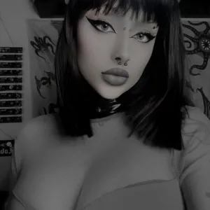 Goth M0mmy Lilli | big tiddy goth gf Onlyfans