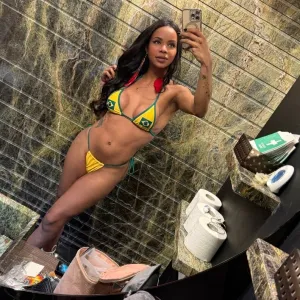 Jennifer 💦 (FREE)