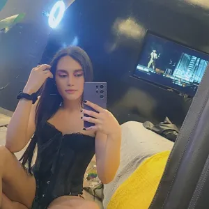 Bella Frost VIP