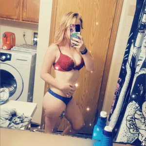 msreddvelvet37 OnlyFans