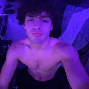 CurlyheadCarlos (1%)😉🤫 Onlyfans