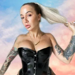 VIDEO CALL QUEEN ELLIE😈👅