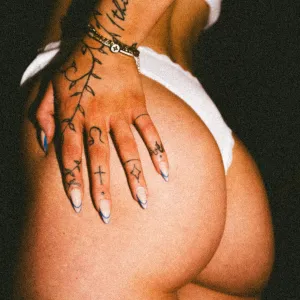✨Elle✨