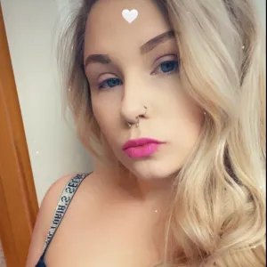 blondebustybombshellxxx OnlyFans