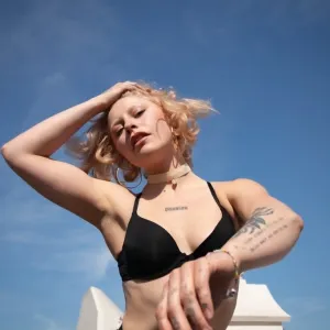 Siren 🧜🏻‍♀️