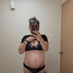 downrivercouplewife OnlyFans