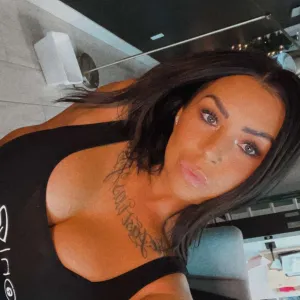 S A R A H ⚡️ Onlyfans