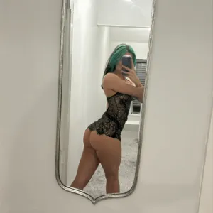 vivienjade OnlyFans