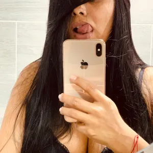 YE-CASTILLO Onlyfans