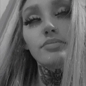 💀🦋Anika🦋💀