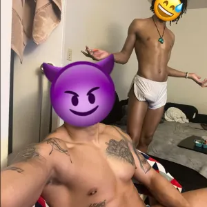 Dad’s Locker Room 💪🏽😈🍆💦🍑🥵🤫 Onlyfans