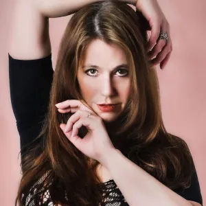 Miss Louise Model VIP