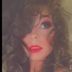 ♥ 𝙱𝚎𝚝𝚝𝚒𝚎 𝙷𝚊𝚢𝚎𝚜 ♥