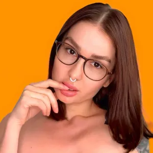 𝐋𝐢𝐧𝐚 💦🍑