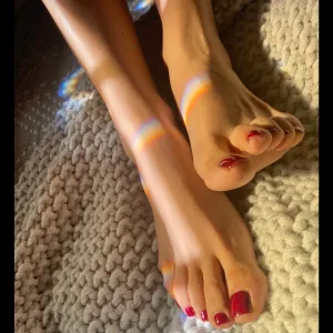 carmensexytoes OnlyFans