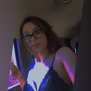 lila flores
