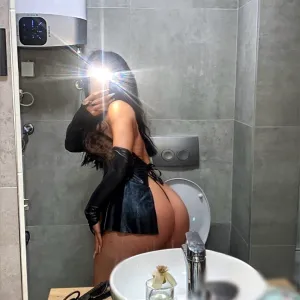 Sara Stojanović.🐝 Onlyfans