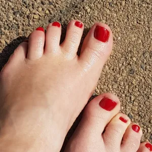 nelli_feet OnlyFans