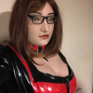 latexdolly32 OnlyFans