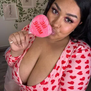 ON SALE 🔥 CHUBBY VEE Onlyfans