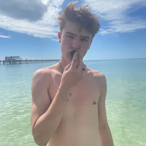 smoothtwinkboyy OnlyFans